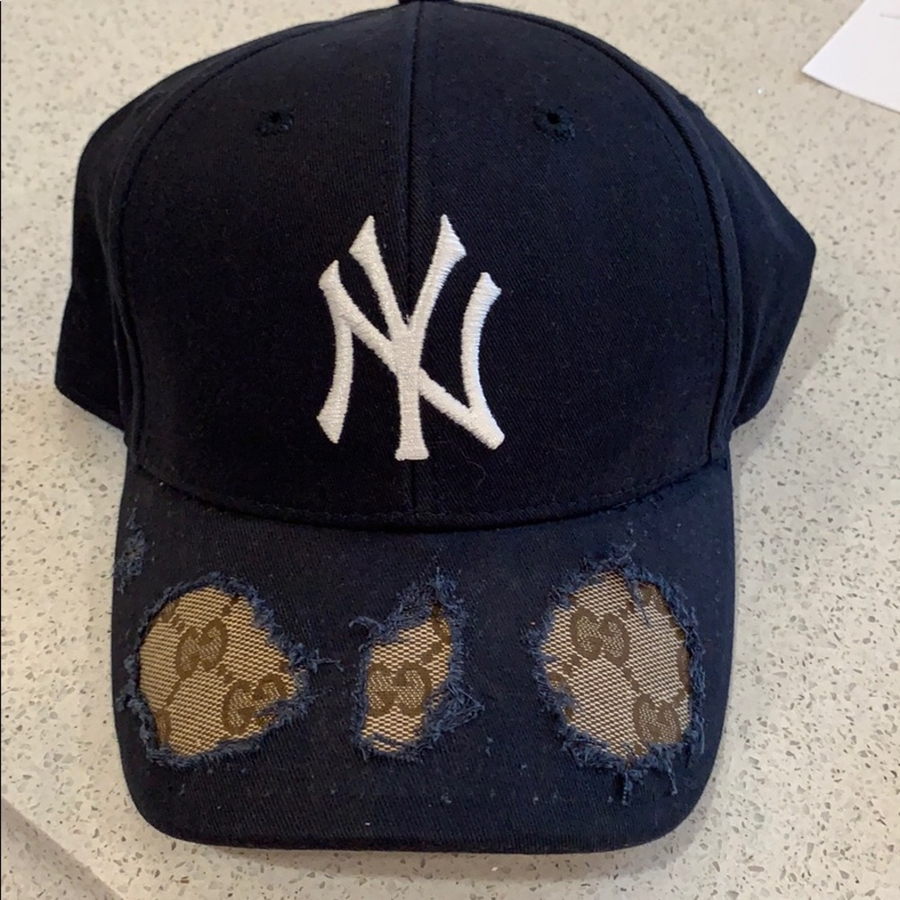 Yankees ladies hat GG print not authentic CUTE